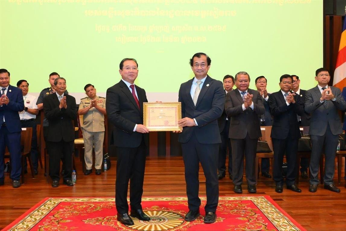 មន្ទីរពេទ្យជ័យវរ្ម័នទី៧ (គន្ធបុប្ផាទី៣) ទទួលបានប័ណ្ណសរសើរ ក្នុងឱកាសសន្និបាតសុខាភិបាលខេត្តសៀមរាប