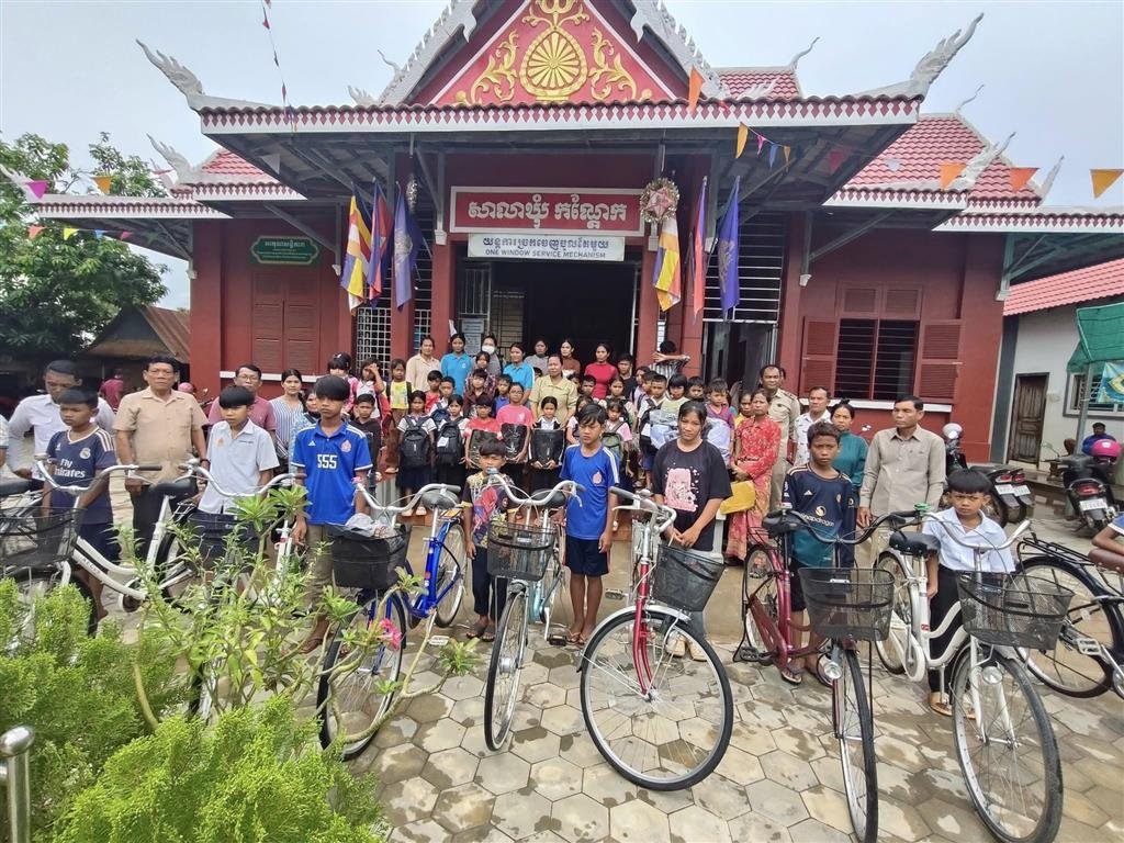 សកម្មភាពការងារ និងការងារមនុស្សធម៌គួរឲ្យកោតសរសើរ របស់លោកស្រី មុិល សុគង្គា